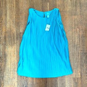 NWT GAP kids holiday pleated shift dress. Jersey material with light sheen; 3Y
